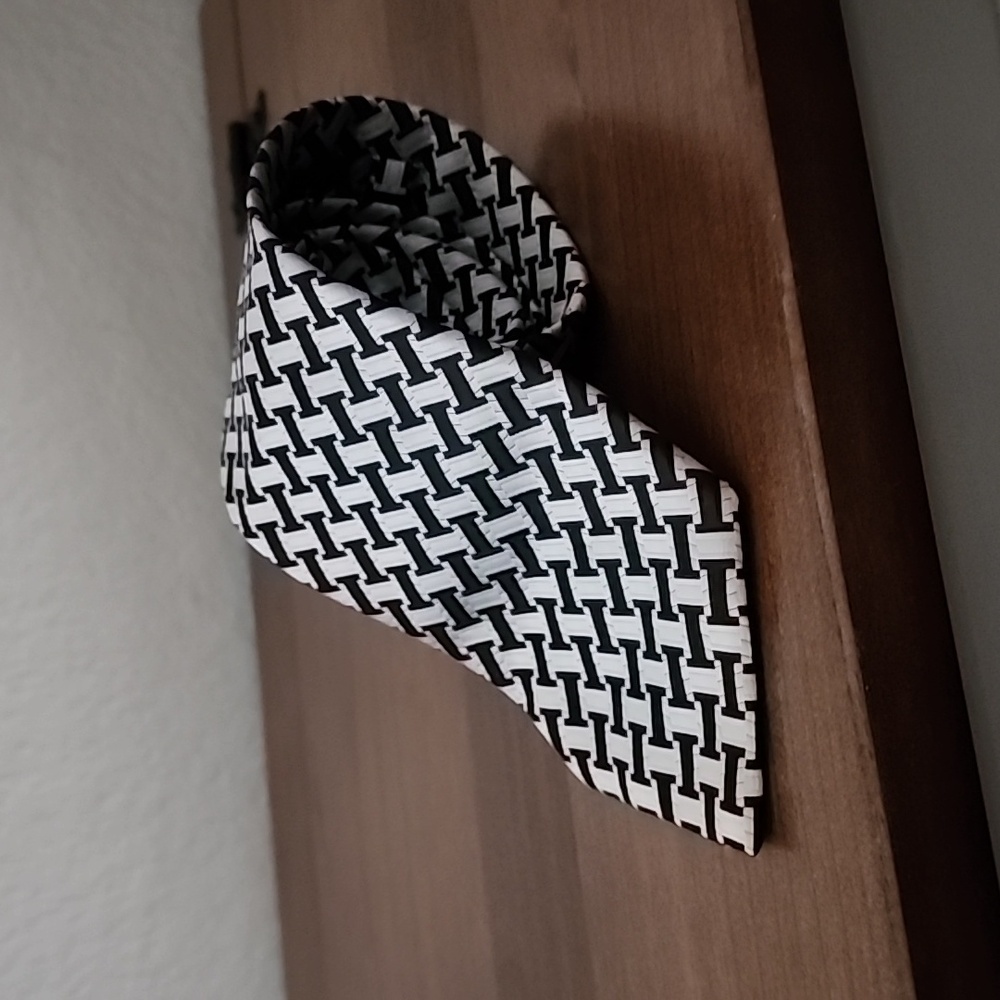 Versa Tie